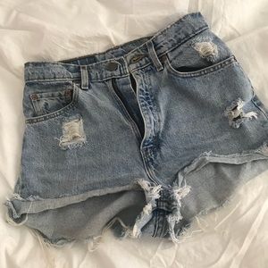 Levi’s denim shorts! Size 27!